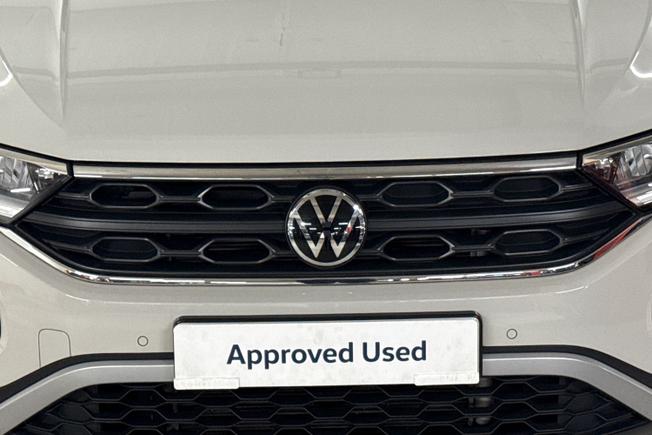 VOLKSWAGEN T-Roc Photo 29