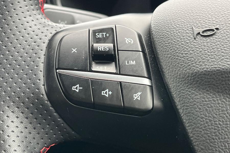 Ford Kuga Photo autoimg-663781568a5d92aaf0651486869cdcc301081246.jpg