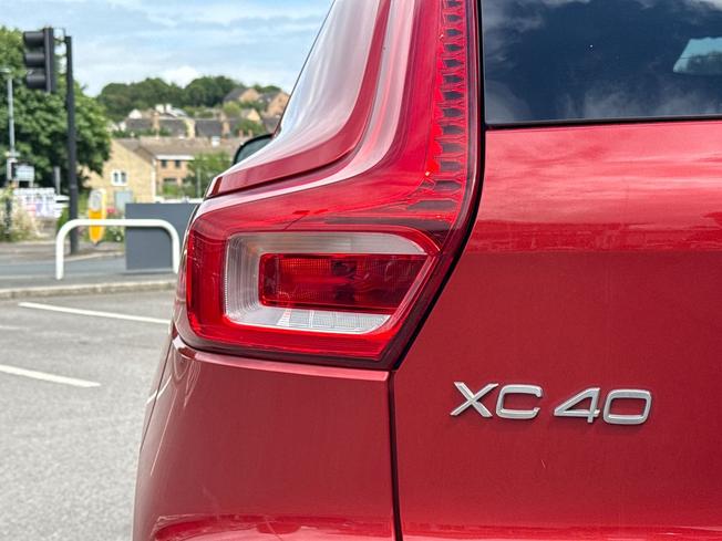 VOLVO Xc40 Photo 35