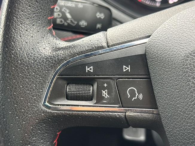 SEAT Ibiza Photo 16