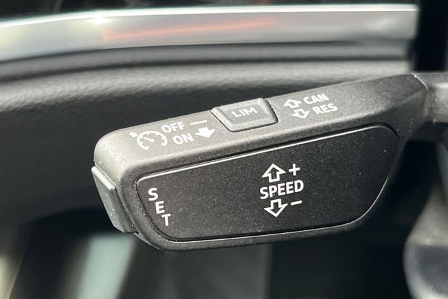 AUDI Q3 Photo 27