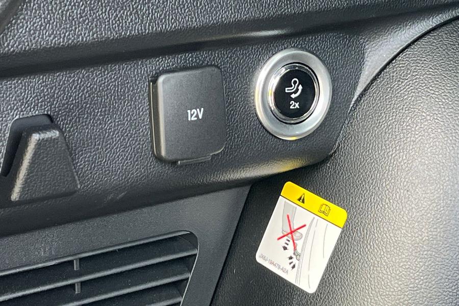 Ford Kuga Photo autoimg-6644c7a55fa37d65d19182623646a3c9806d074a.jpg