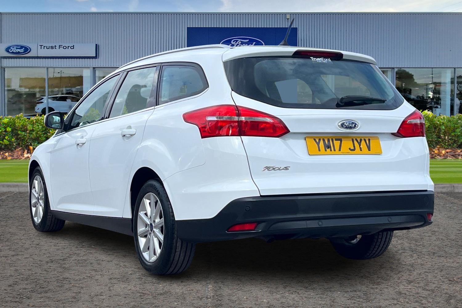 Ford Focus Photo 1