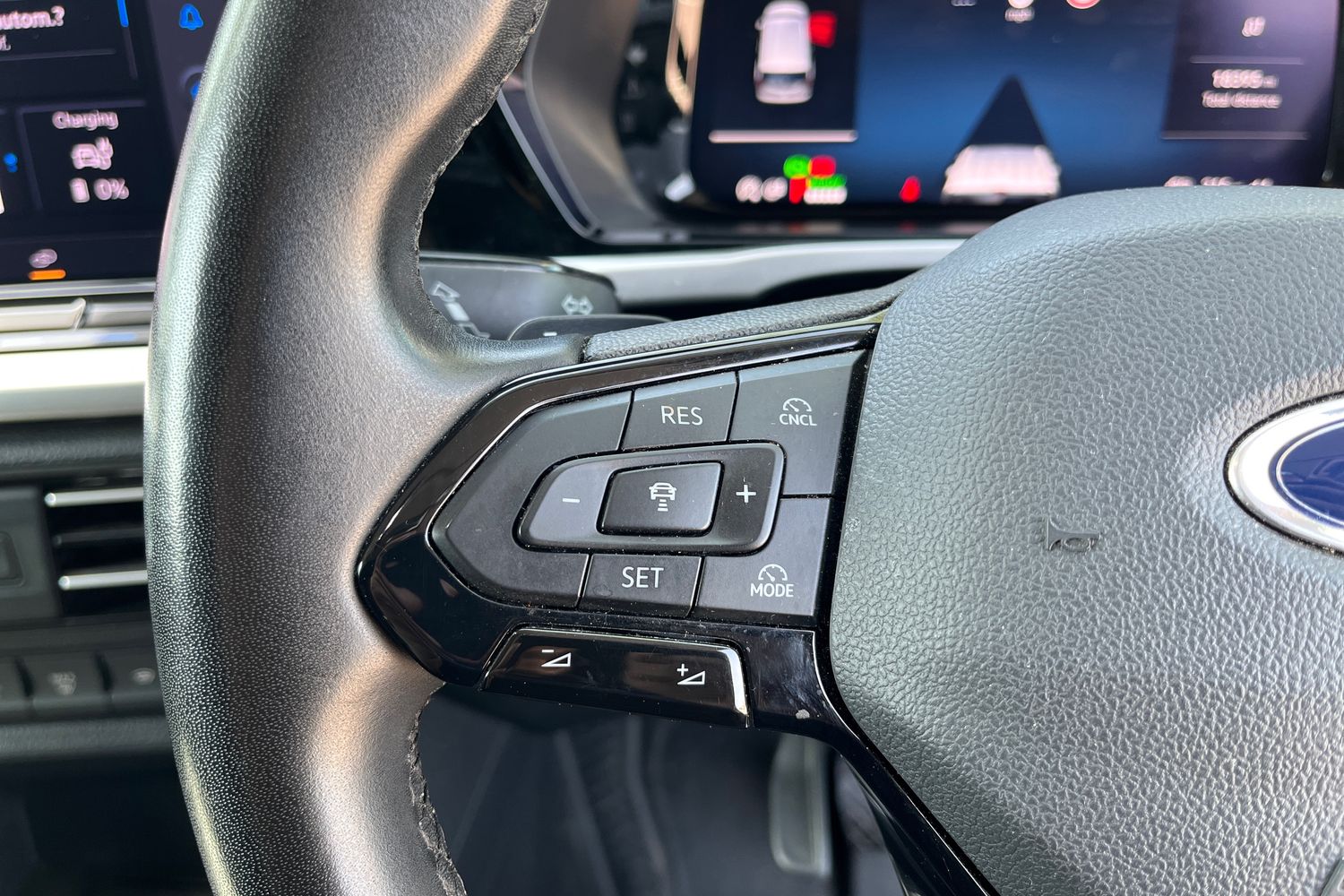Ford TRANSIT CONNECT Photo 35