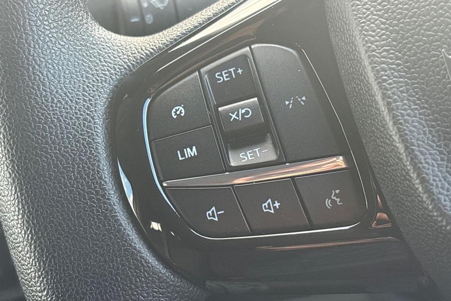 Used FORD TRANSIT CUSTOM EA75HHB 18