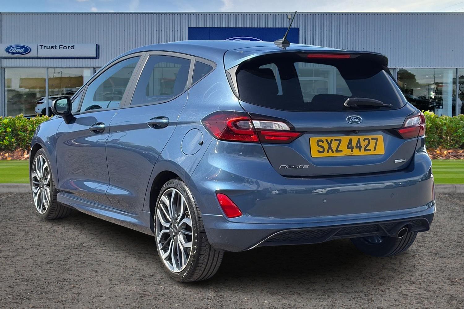 Ford Fiesta Photo 1
