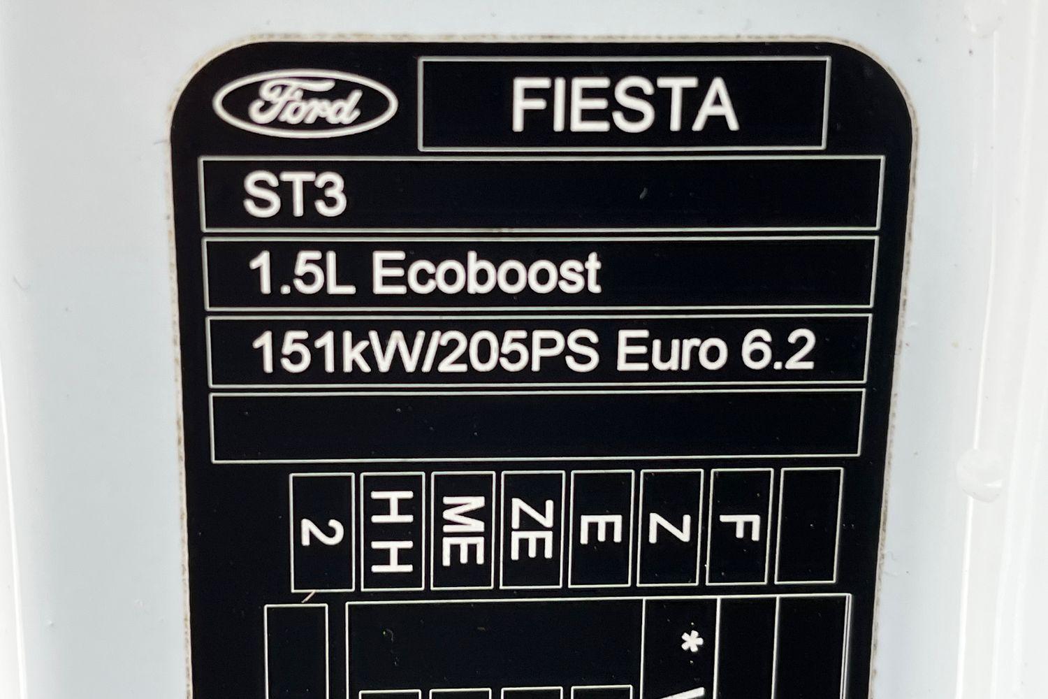 Ford FIESTA Photo 37