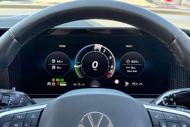 VOLKSWAGEN Tiguan Photo 15