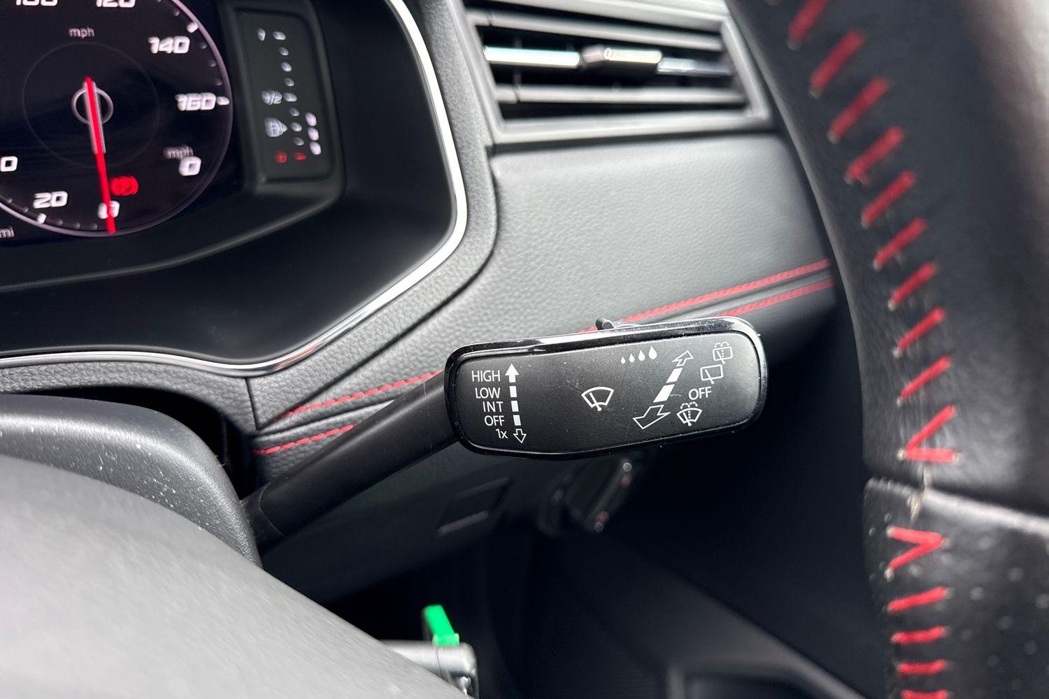 SEAT ARONA Photo 14
