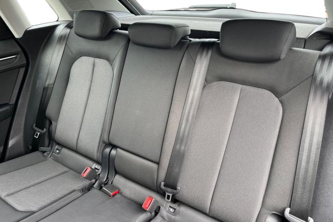 AUDI Q3 Photo 9