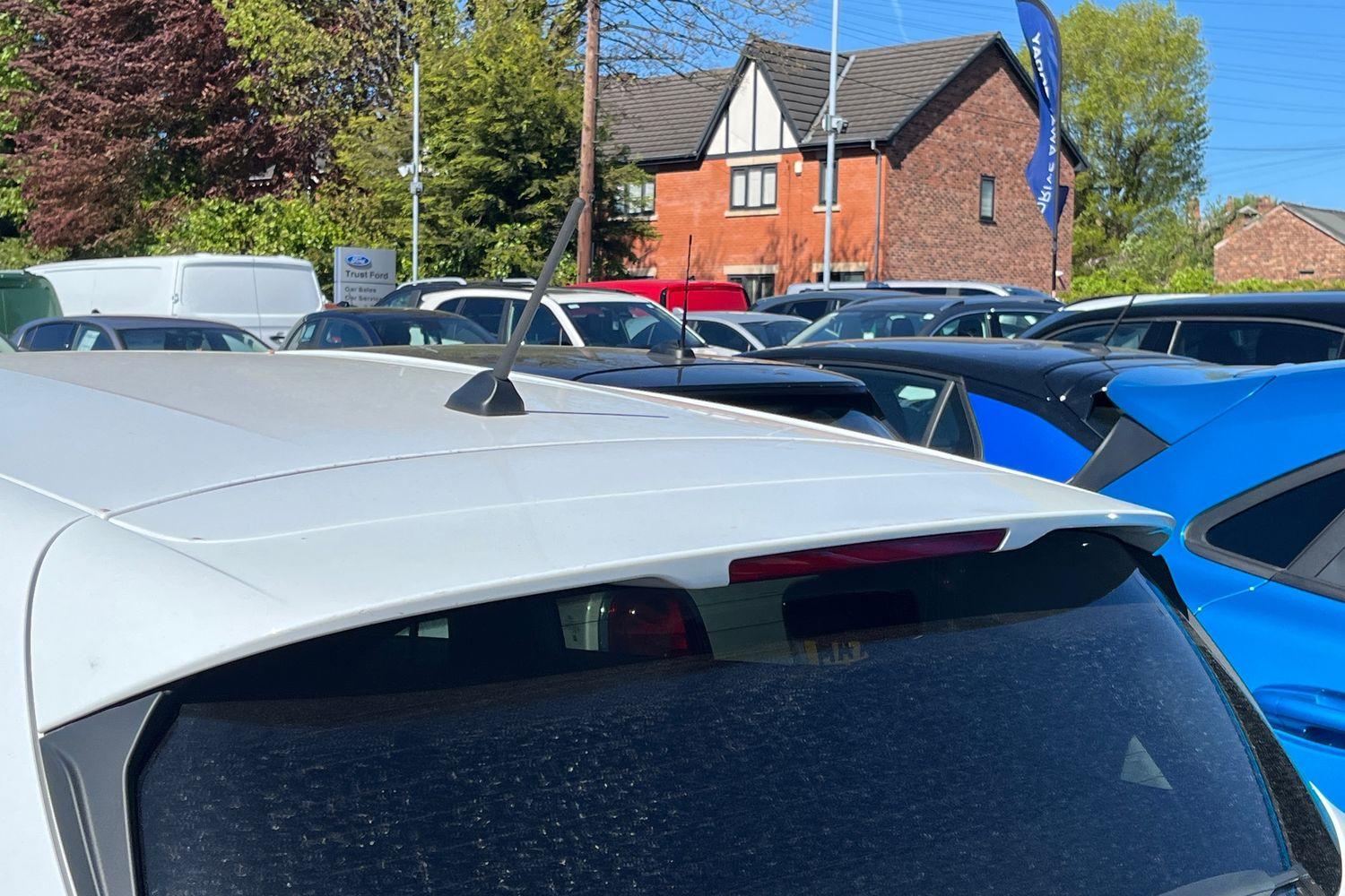 Ford FIESTA Photo 22
