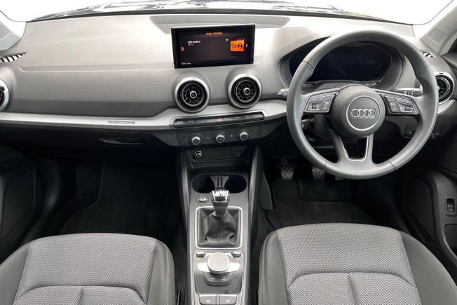 AUDI Q2 Photo 10