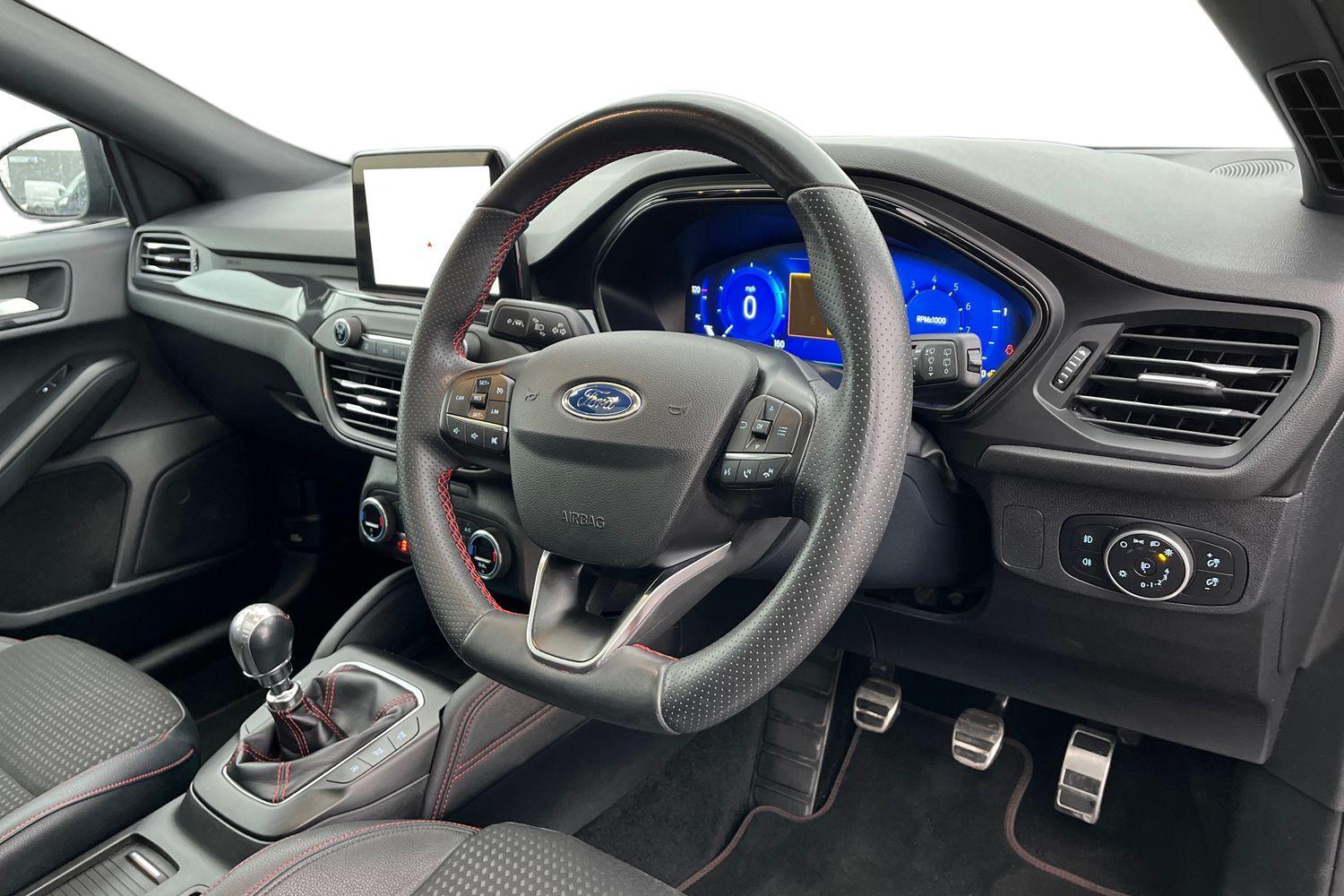 Ford Focus Photo 8