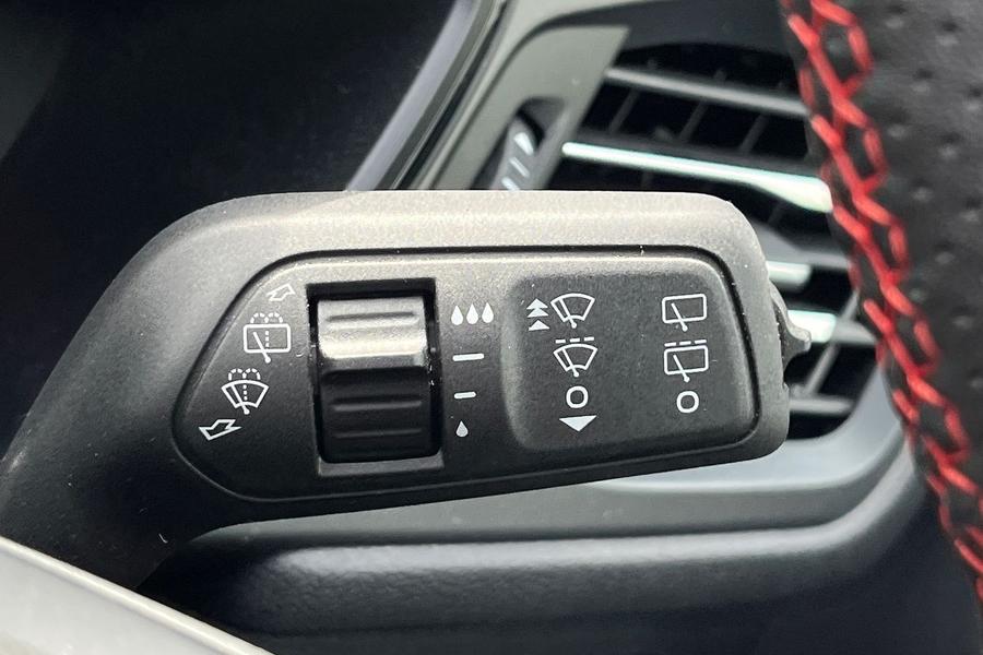 Ford Kuga Photo autoimg-665b71218090deaed8d92837275b6b56e43e0880.jpg
