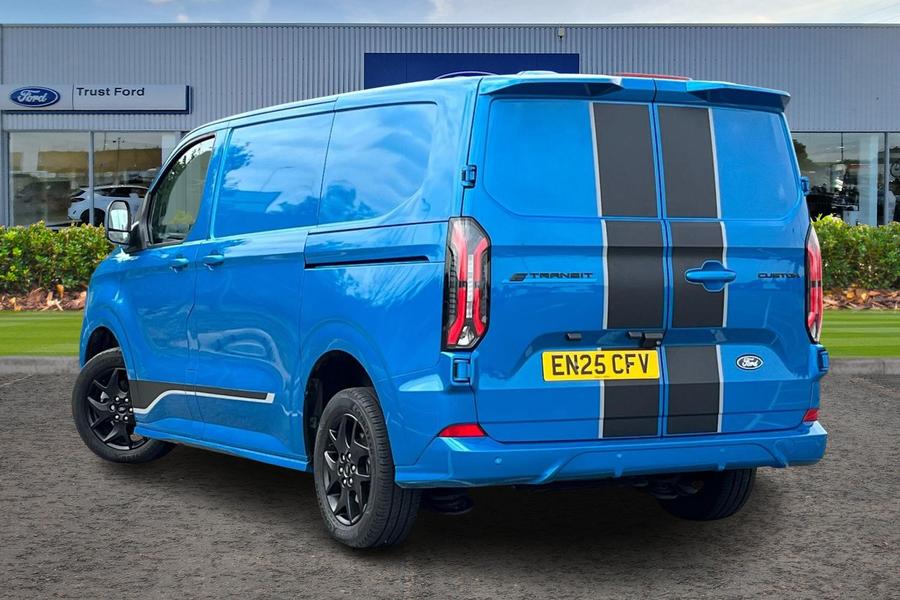 Ford E-Transit Custom Photo autoimg-665c195df39b797dd9c20d83c7c364bdebff5d30.jpg