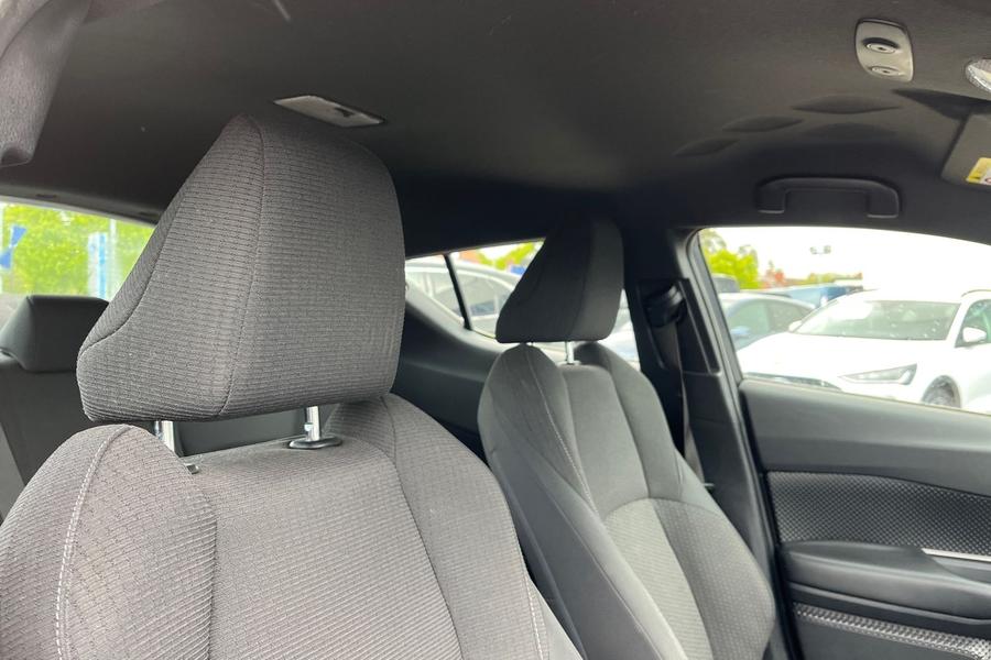 Toyota C-HR Photo autoimg-665c28958cb368bd16f094ac117ee64a04b82913.jpg