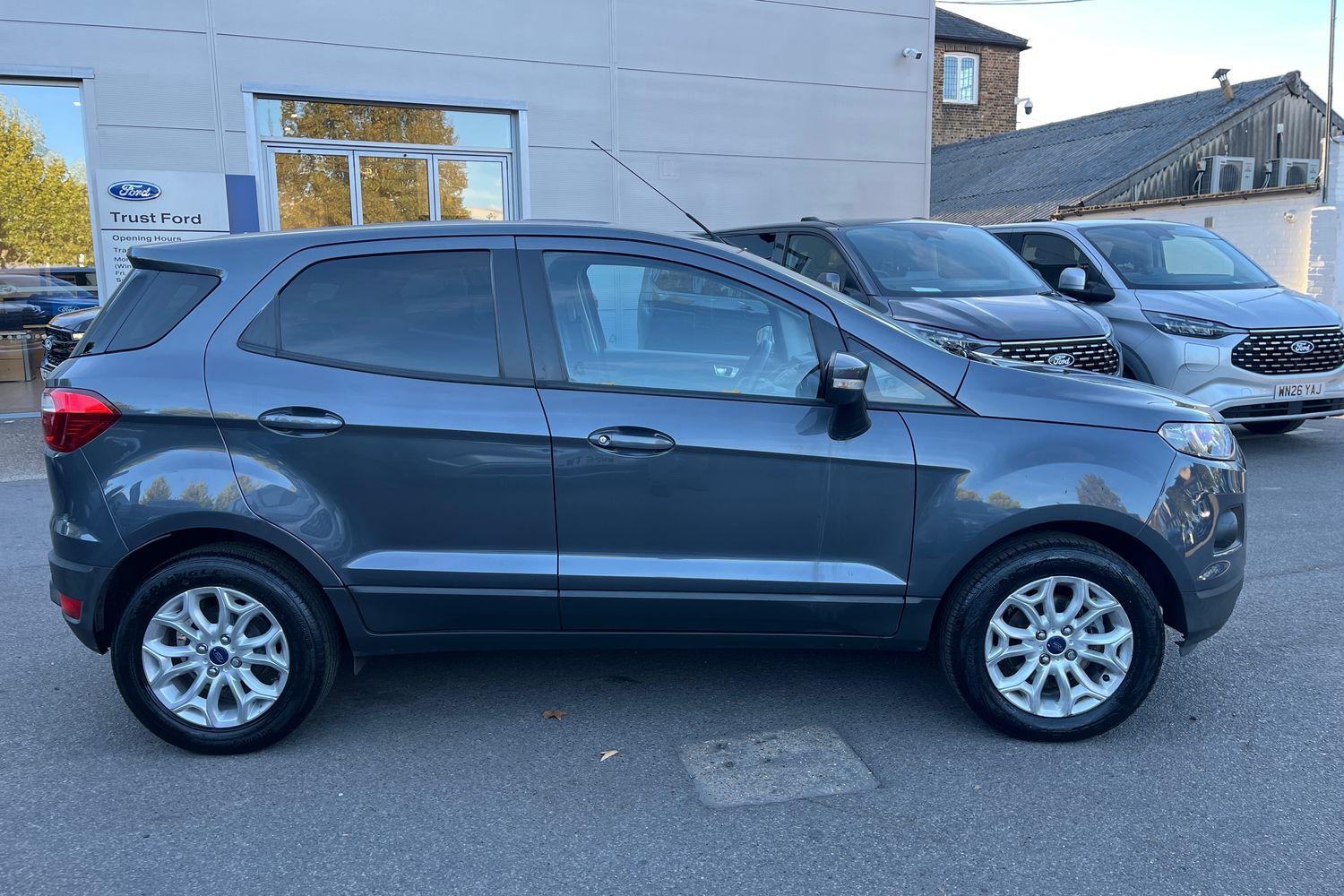 Ford ECOSPORT Photo 35