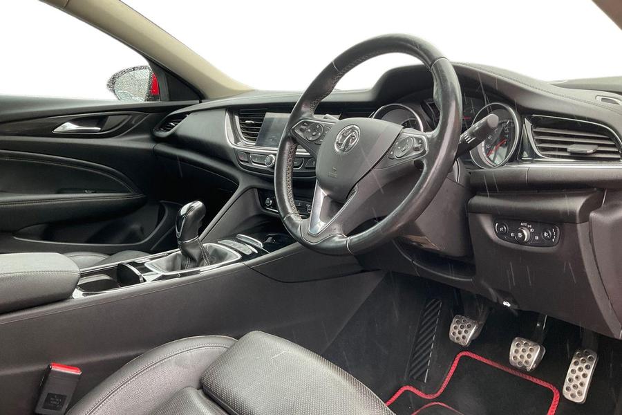 Vauxhall INSIGNIA Photo autoimg-666255c4b4f143de6507201504e5adb02c0d00e1.jpg