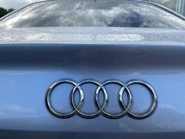 AUDI A4 Photo 42