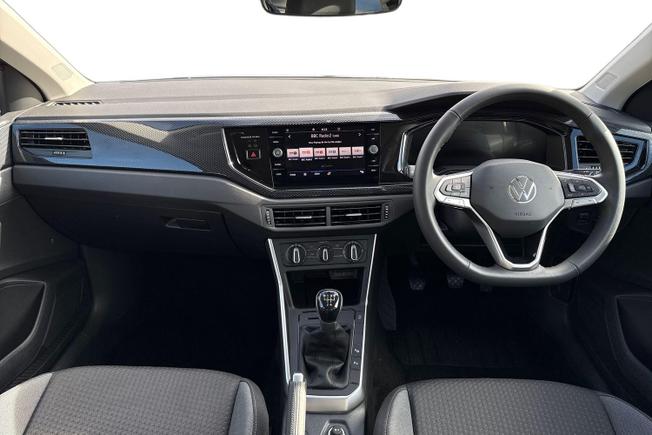 VOLKSWAGEN Taigo Photo 10