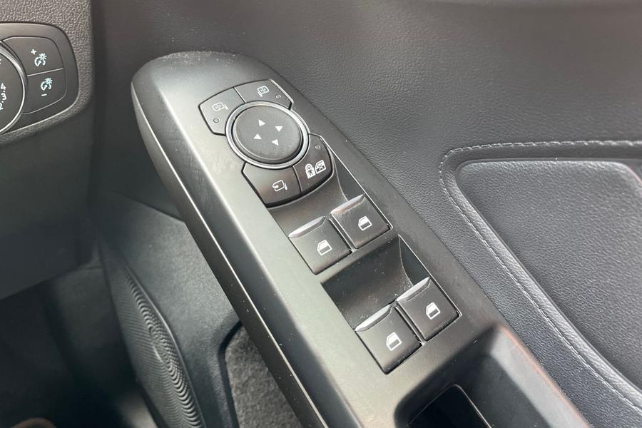 Ford FOCUS Photo autoimg-666663bcdc55fbff0194f5b741cf81210c3cd679.jpg