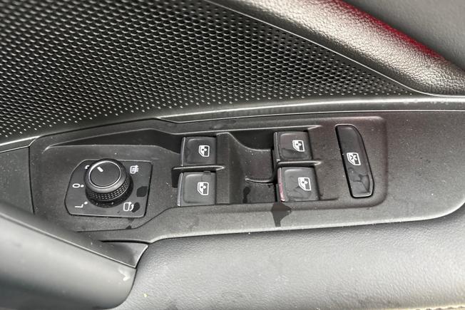 VOLKSWAGEN Tiguan Photo 28