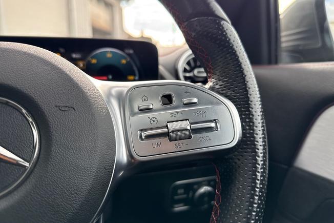 MERCEDES-BENZ Eqa Photo 17