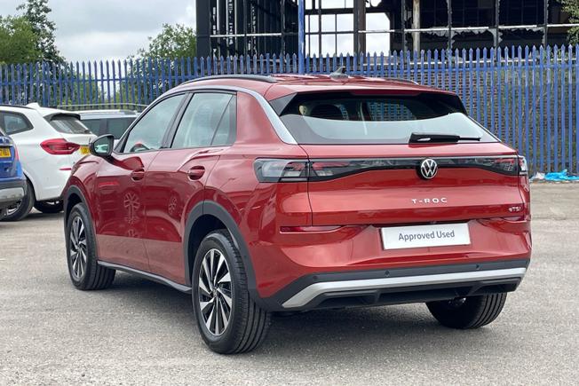 VOLKSWAGEN T-Roc Photo 36