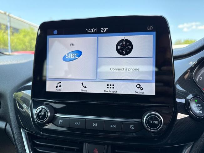 FORD Fiesta Photo 35