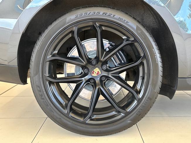 PORSCHE Macan Photo 25