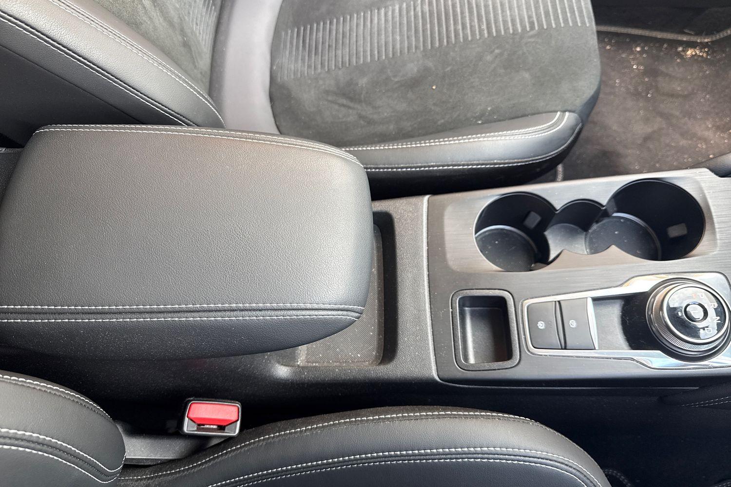 Ford KUGA Photo 30