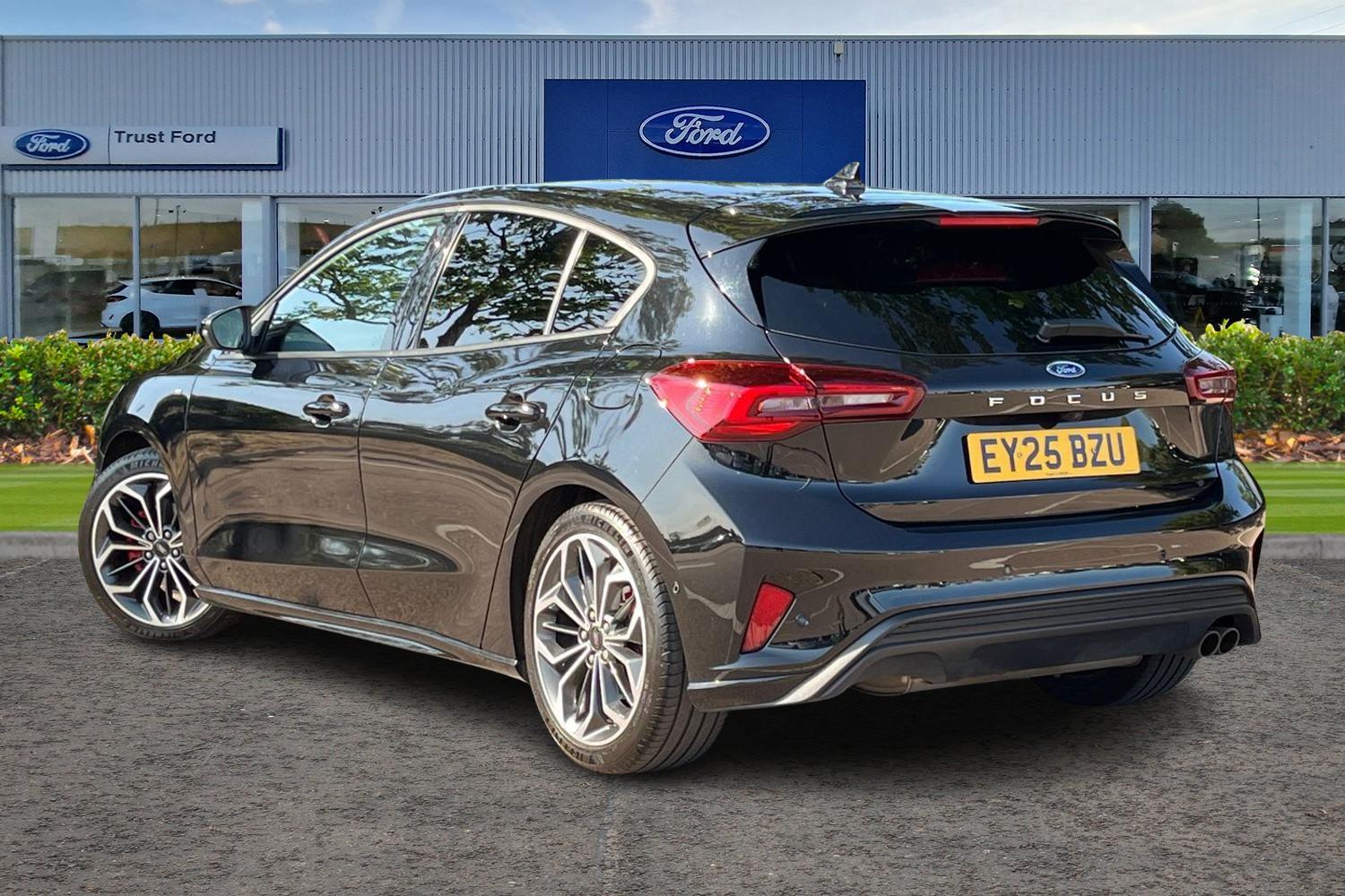 Ford Focus Photo 1