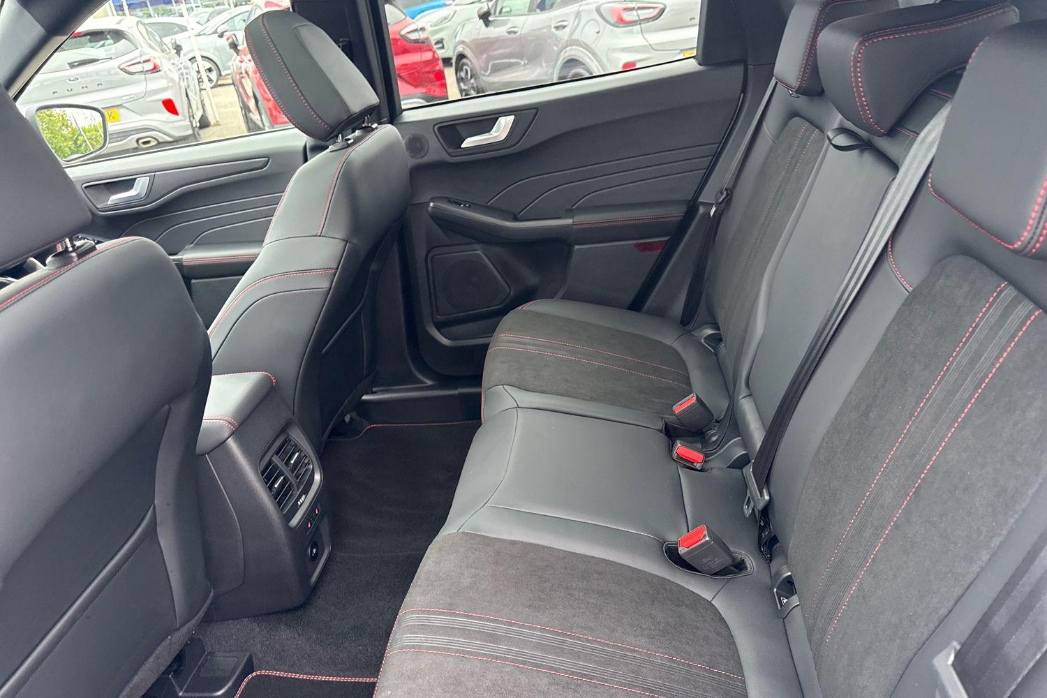 Ford KUGA Photo 19