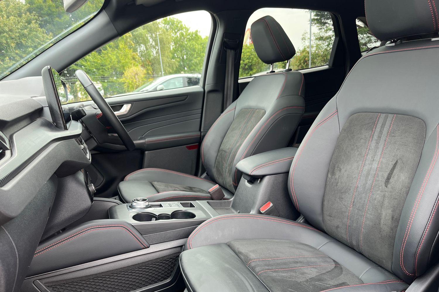 Ford KUGA Photo 18