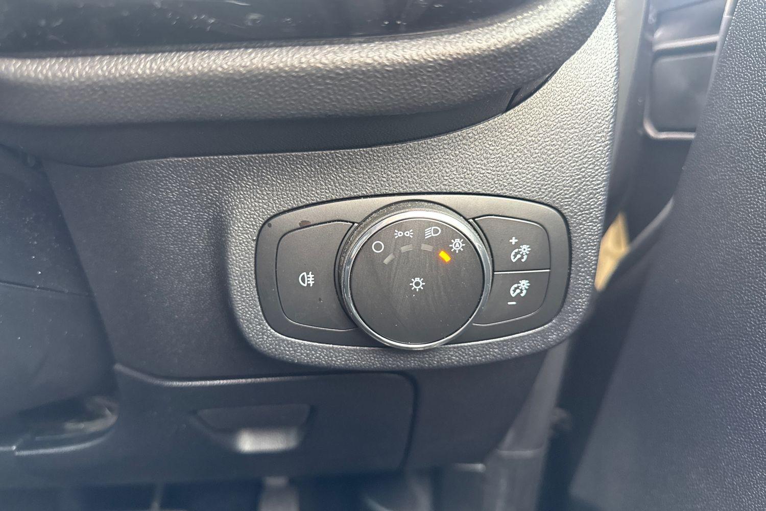 Ford FIESTA Photo 33