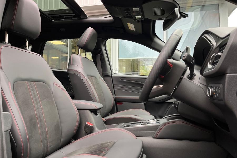 Ford Kuga Photo autoimg-668f1bd350da7fcf399c20674f8d62feb9da8c70.jpg