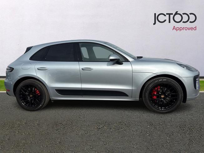 PORSCHE Macan Photo 4