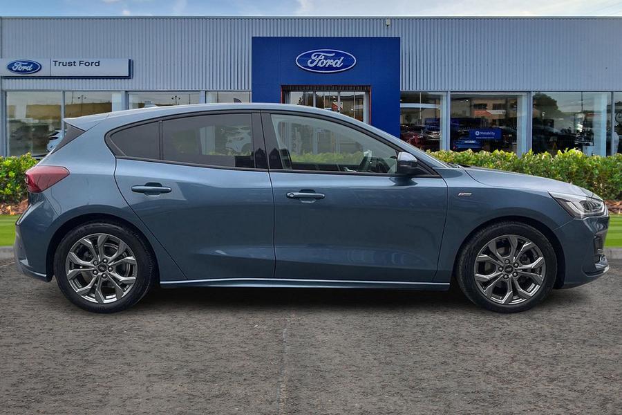 Ford Focus Photo autoimg-6695e20349b86eaef49a94bfead9e82f1d50f9ed.jpg