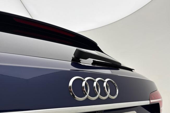 AUDI A4 Photo 29