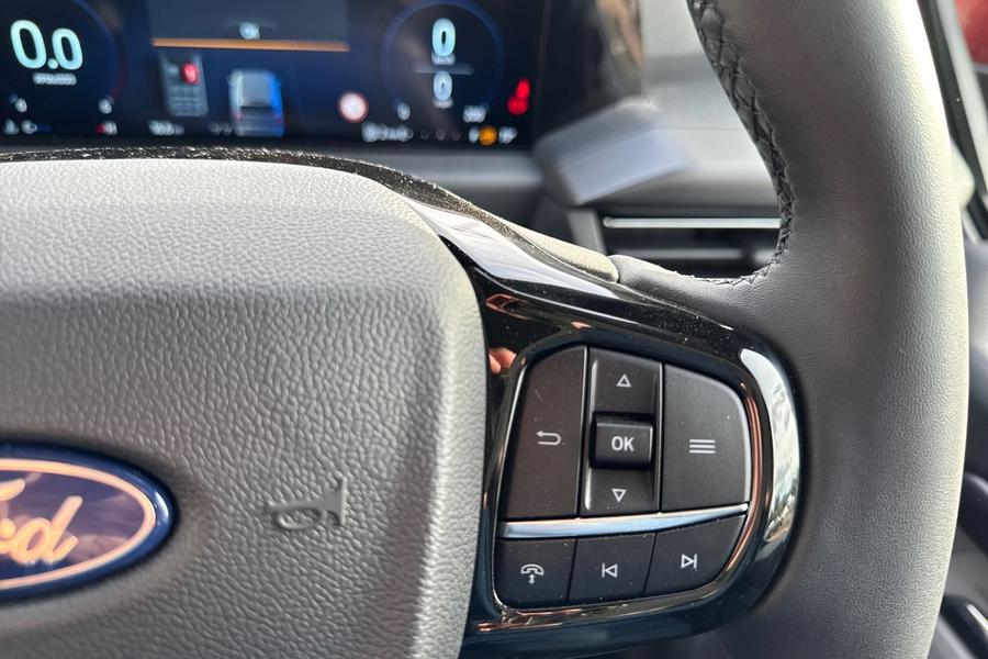 Ford Tourneo Custom Photo autoimg-669b67cea8435c824dc68387f1c8e4805bbdc4e1.jpg