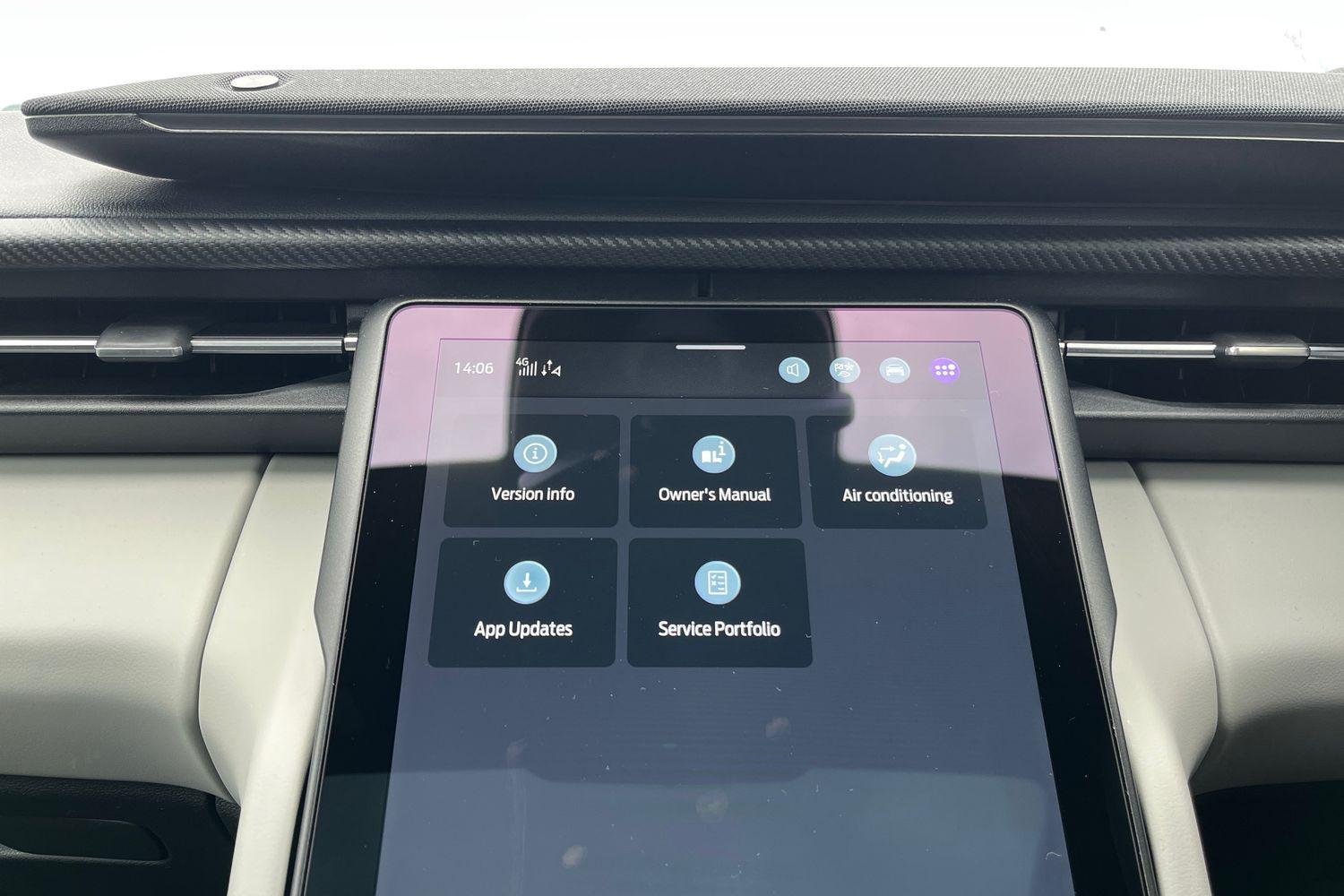 Ford EXPLORER Photo 28