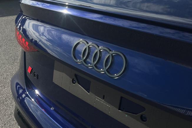 Audi  S3 Saloon Photo 24