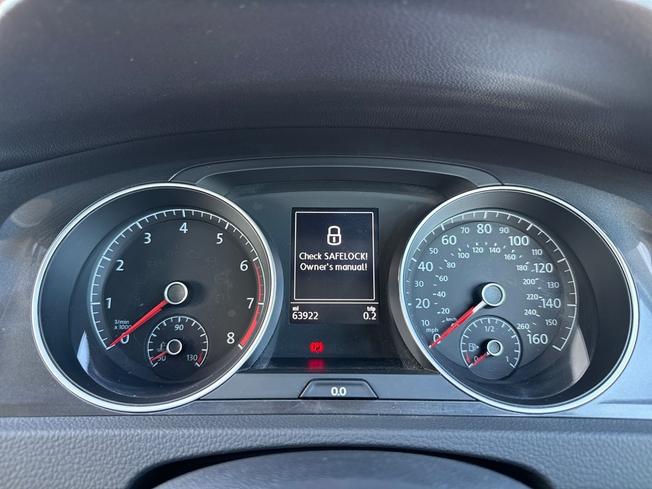 VOLKSWAGEN Golf Photo 15