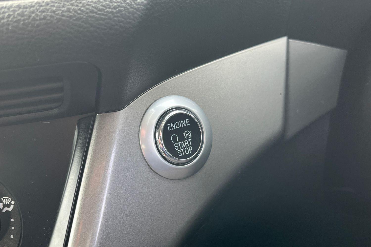 Ford KUGA Photo 33