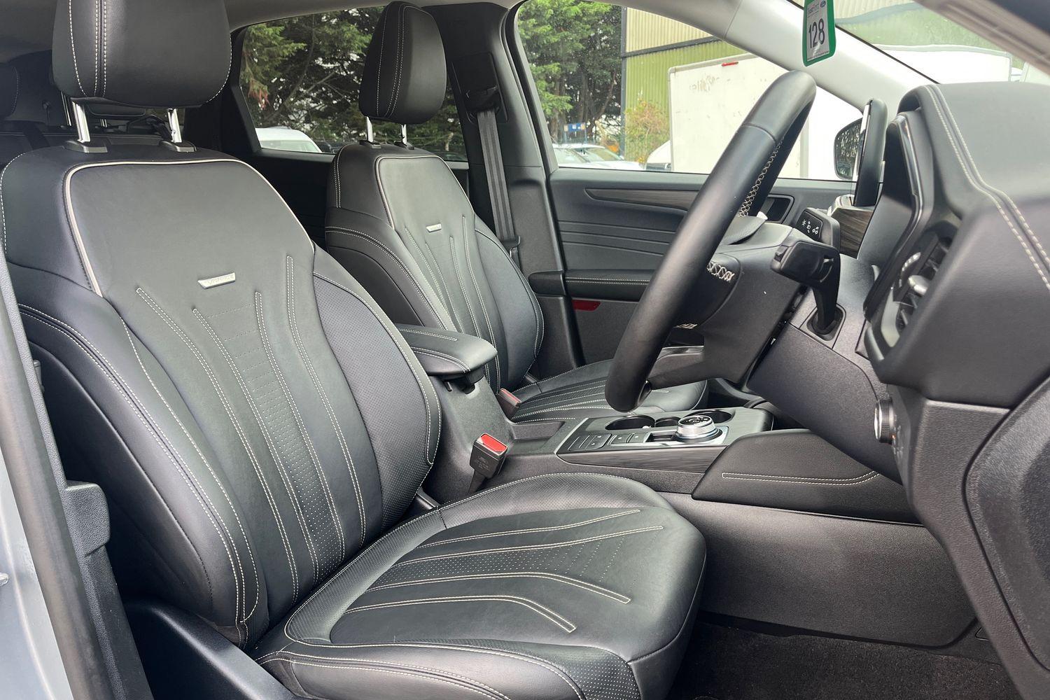 Ford KUGA Photo 16