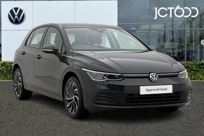 2023 VOLKSWAGEN Golf 1.0 eTSI Life 5dr DSG at JCT600