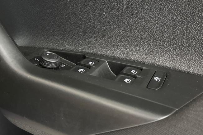 VOLKSWAGEN Polo Photo 31