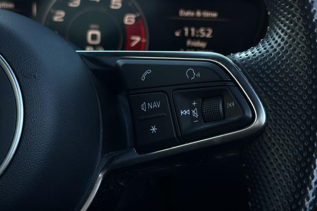 AUDI TT Photo 17