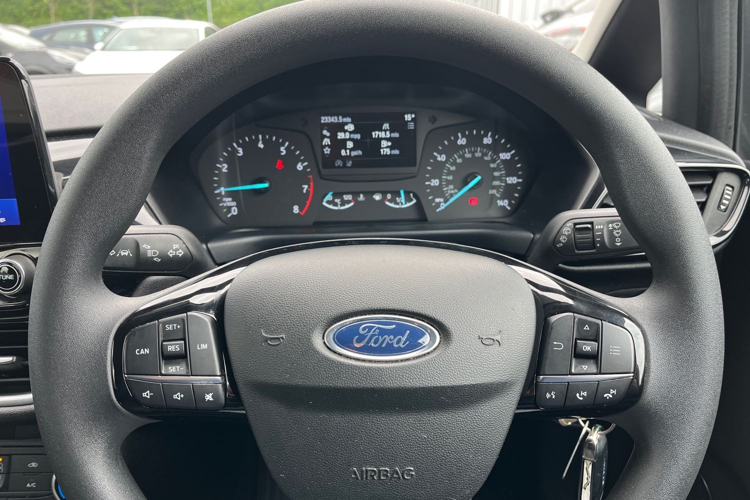 Ford Fiesta Photo 11