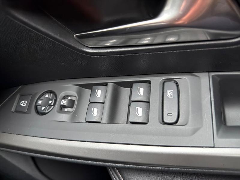 Used Peugeot 3008 NV24KJU 24